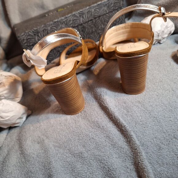 fibi & clo New York Erin Tan Suede Crystal Tan Women's Heels Size 9 - Picture 9 of 11